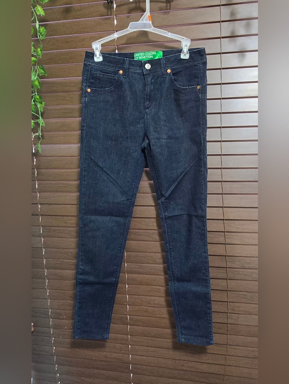 Benetton Skinny Mid/High Rise Dark Wash Women's Jeans Size 27